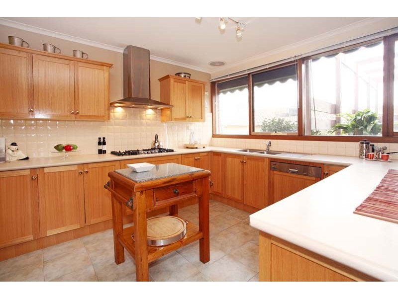 4 Gwyn Rise, Vermont South VIC 3133