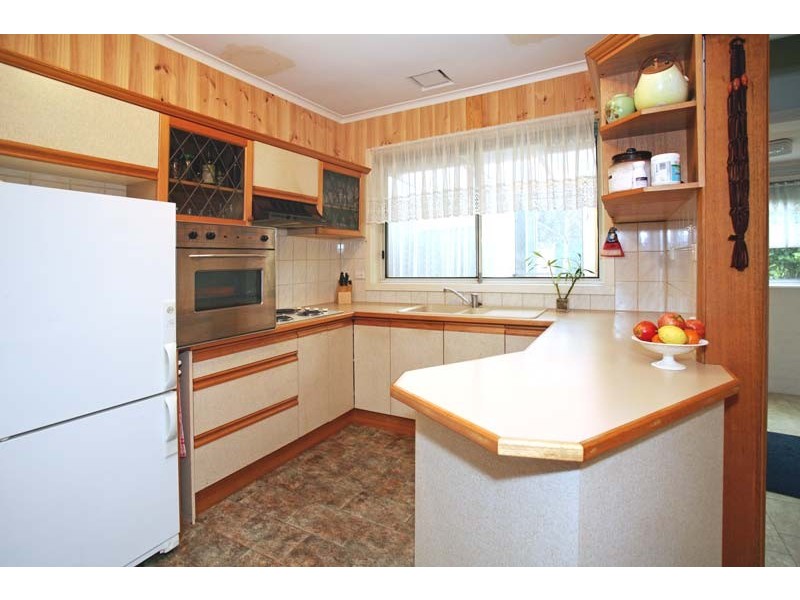 13 Rees Street, Burwood VIC 3125