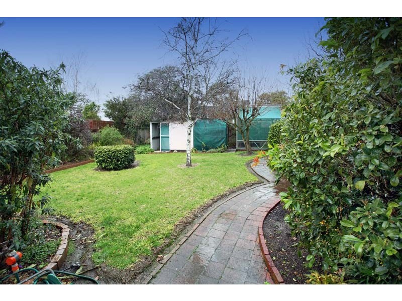 13 Rees Street, Burwood VIC 3125