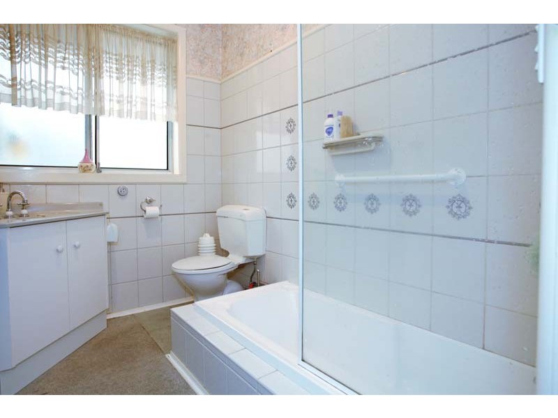 13 Rees Street, Burwood VIC 3125