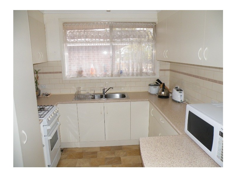 1/596 High Street Road, Glen Waverley VIC 3150