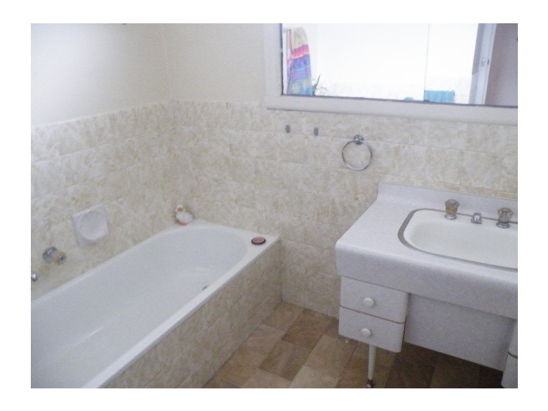 1/596 High Street Road, Glen Waverley VIC 3150