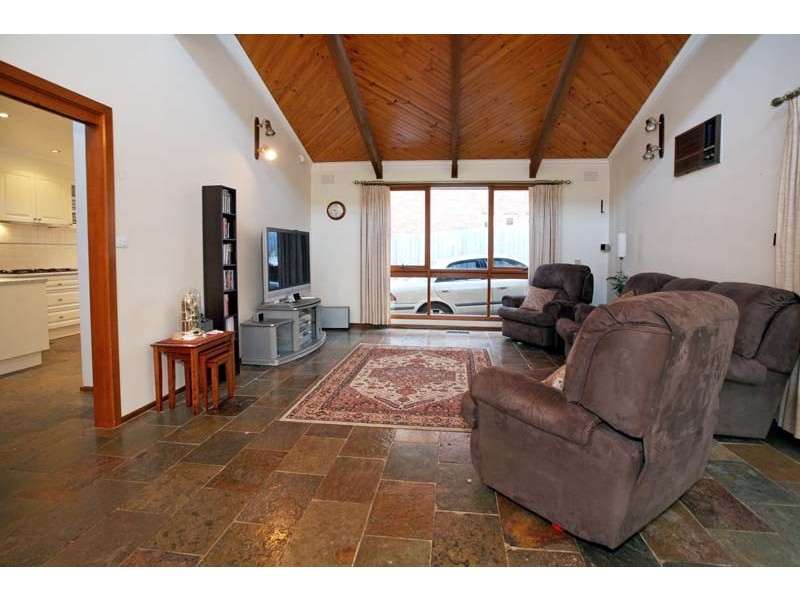 23 Scarborough Road, Vermont South VIC 3133