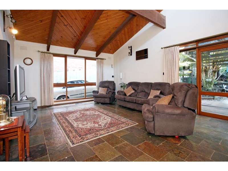 23 Scarborough Road, Vermont South VIC 3133