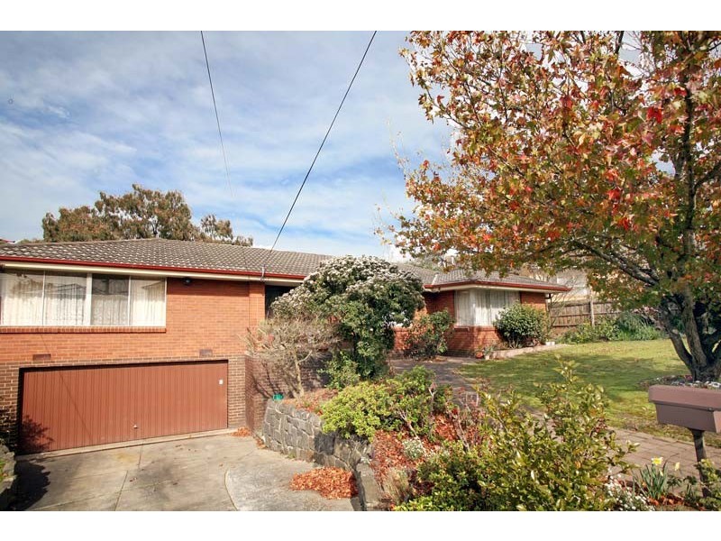 4 Larpent Street, Glen Waverley VIC 3150