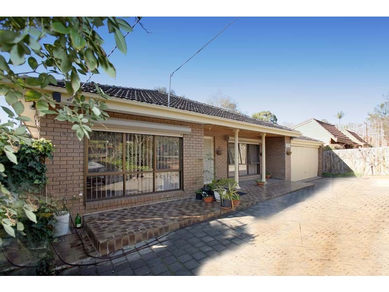 322 Gallaghers Road, Glen Waverley VIC 3150