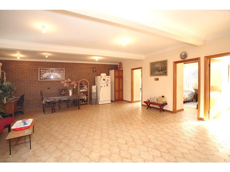 322 Gallaghers Road, Glen Waverley VIC 3150