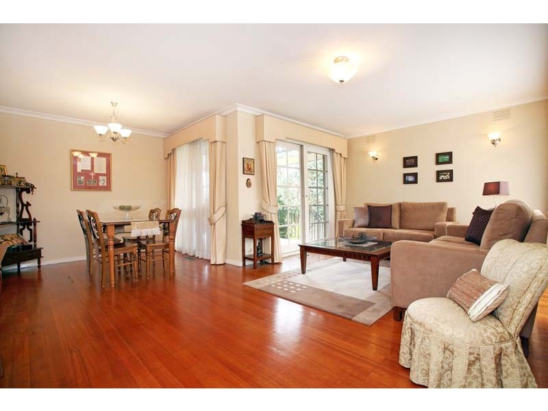 35 Lancelot Crescent, Glen Waverley VIC 3150