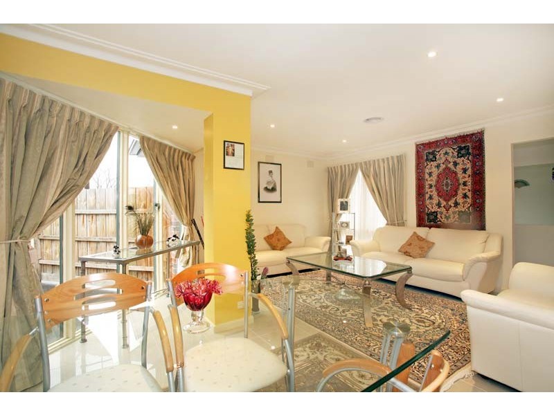 15 Lennox Avenue, Glen Waverley VIC 3150