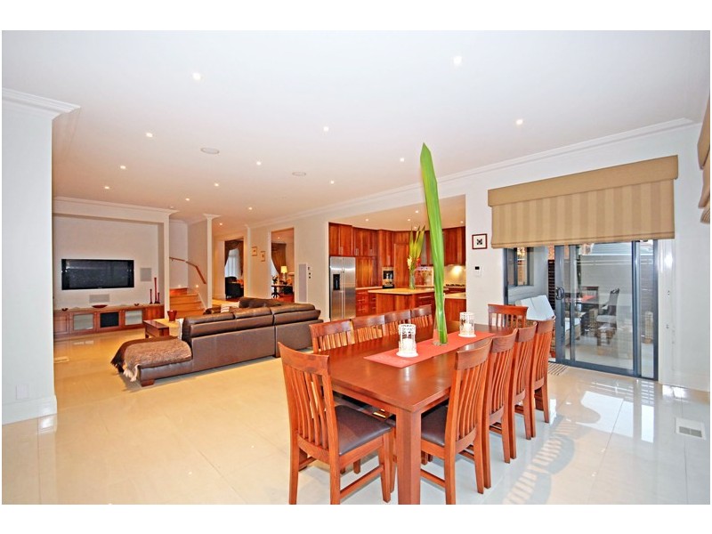 5 Holmes Way, Glen Waverley VIC 3150
