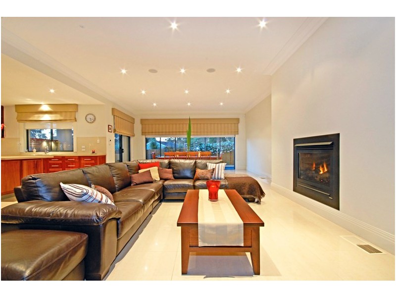 5 Holmes Way, Glen Waverley VIC 3150