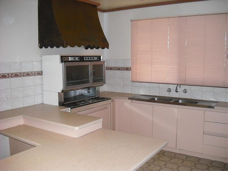 1 Henderson Court, Glen Waverley VIC 3150