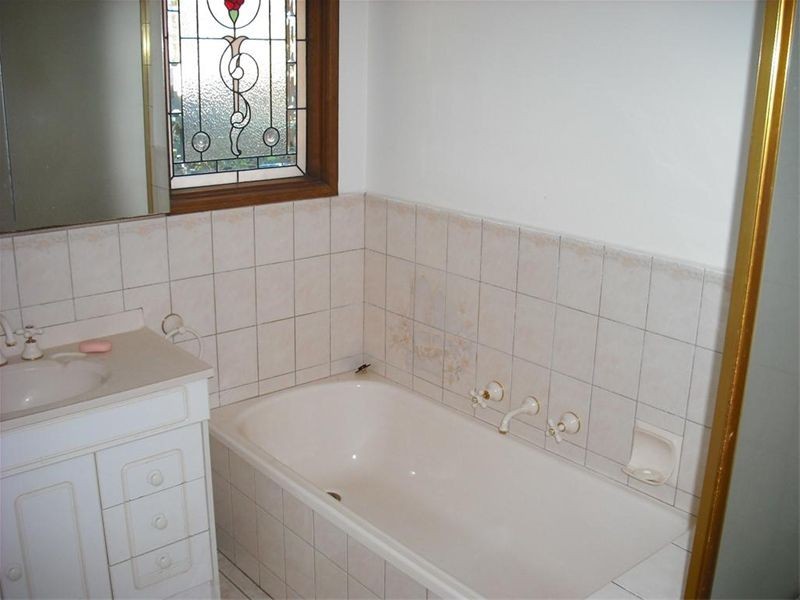 1 Henderson Court, Glen Waverley VIC 3150