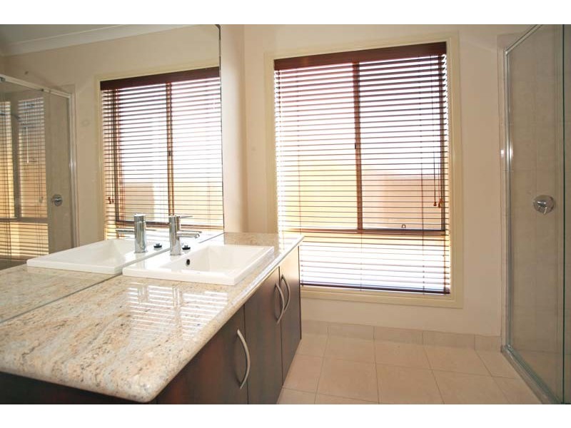 1 Lily Street, Glen Waverley VIC 3150