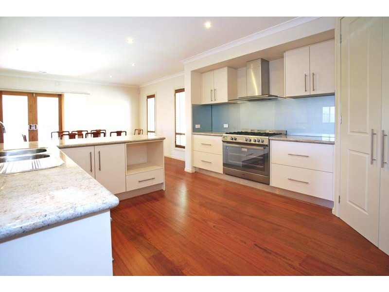 1 Lily Street, Glen Waverley VIC 3150