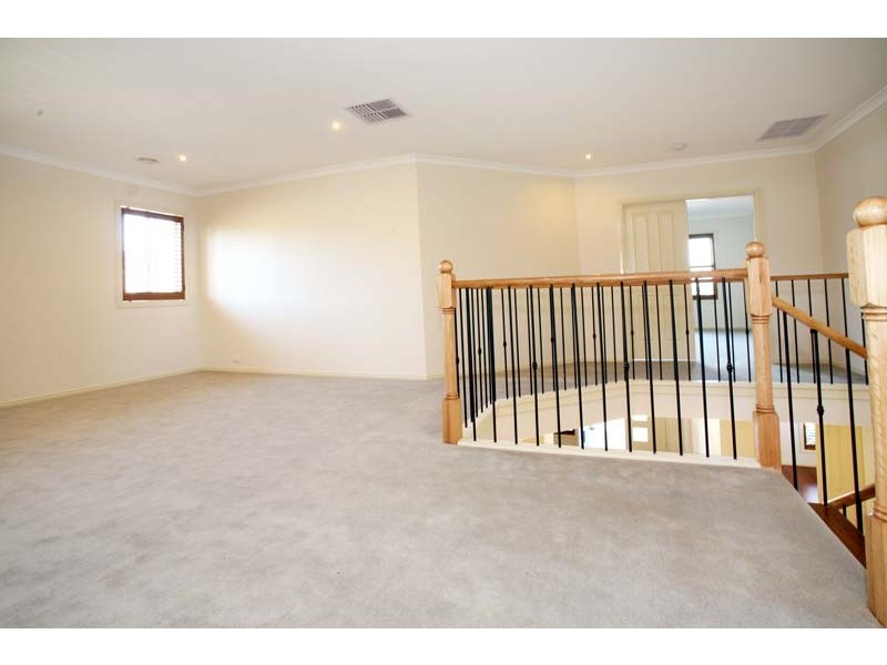 1 Lily Street, Glen Waverley VIC 3150