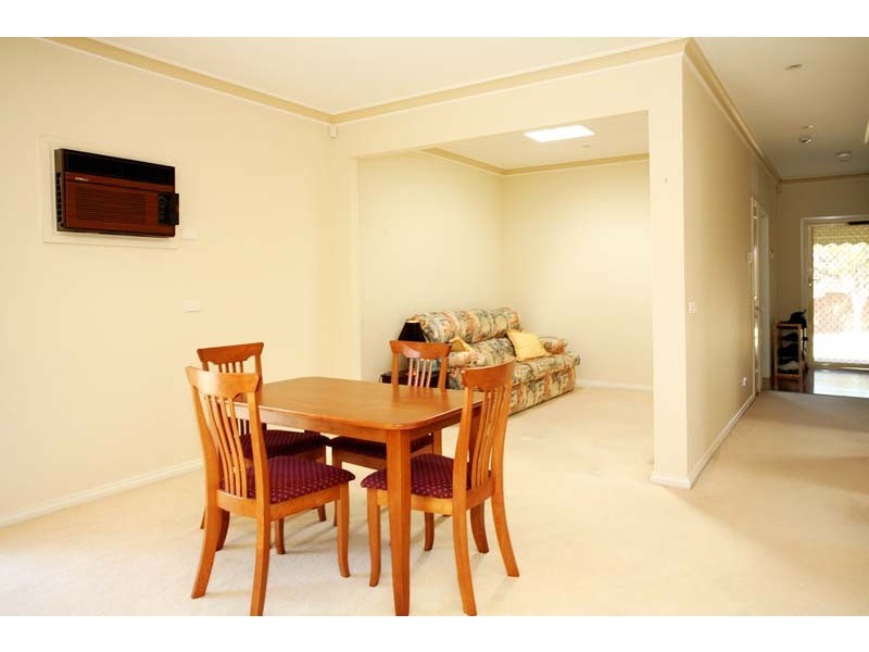 1/15 Finch Street, Notting Hill VIC 3168