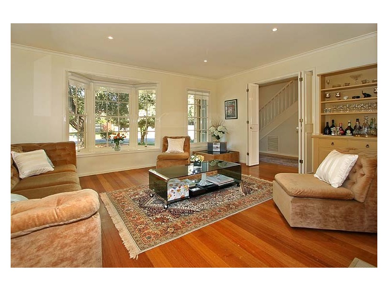 17 Ranfurlie Drive, Glen Waverley VIC 3150