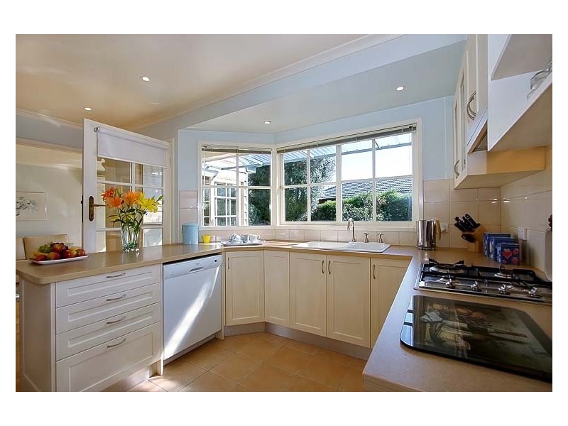 17 Ranfurlie Drive, Glen Waverley VIC 3150