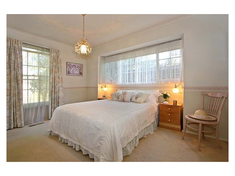 17 Ranfurlie Drive, Glen Waverley VIC 3150