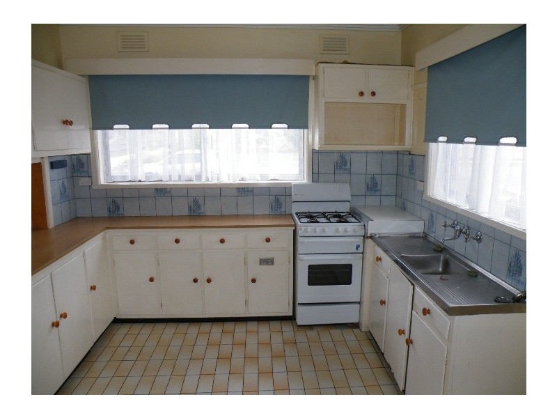 19 Madeline Street, Glen Waverley VIC 3150