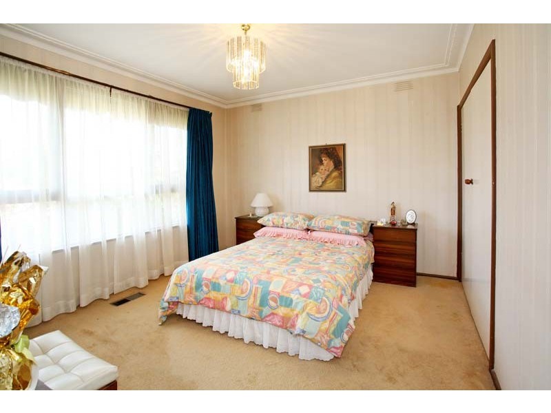 24 Kauri Grove, Glen Waverley VIC 3150