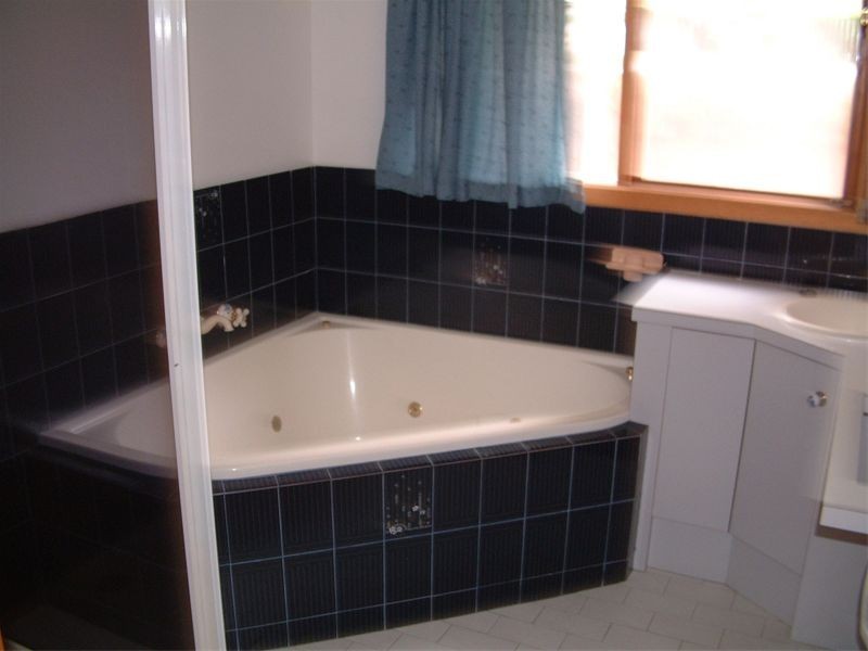 12 Janina Court, Wheelers Hill VIC 3150