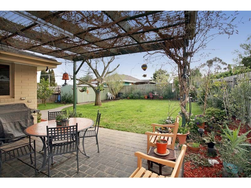 33 Earlwood Drive, Wheelers Hill VIC 3150