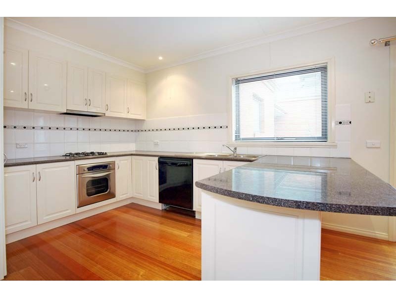 121 Waverley Road, Chadstone VIC 3148