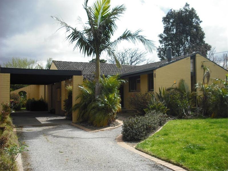 21 Rivett Crescent, Mulgrave VIC 3170