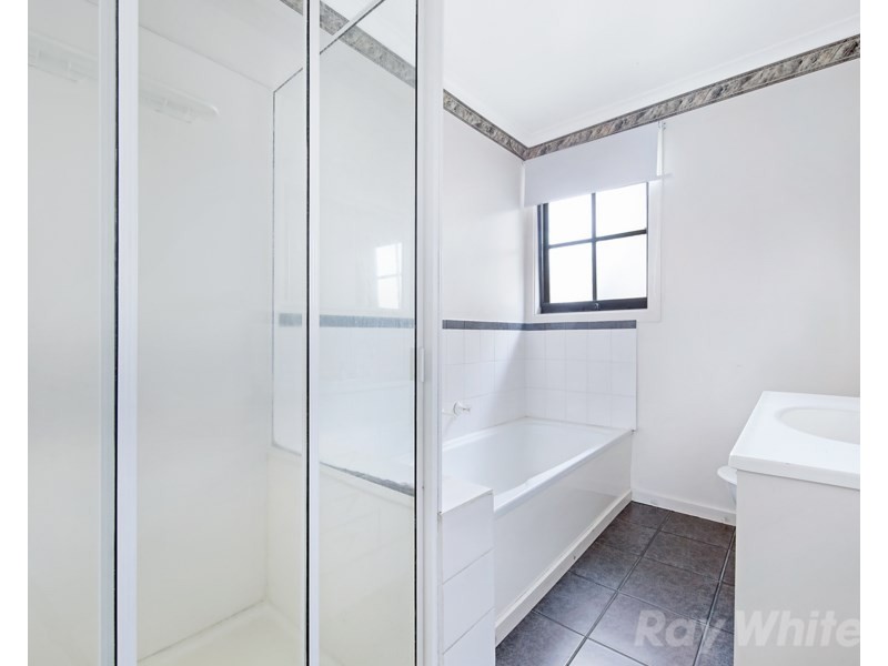 24 Carrol Grove, Mount Waverley VIC 3149