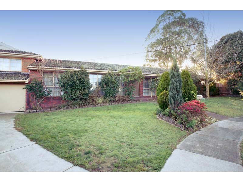 2 Poets Court, Glen Waverley VIC 3150