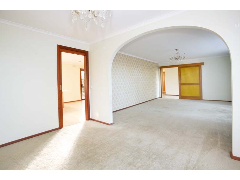 2 Poets Court, Glen Waverley VIC 3150