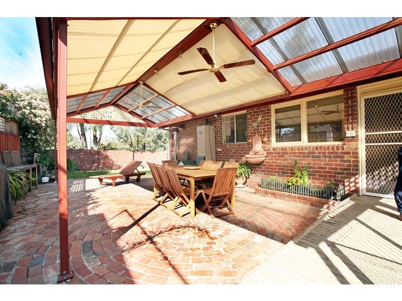 1 Coolabah Avenue, Glen Waverley VIC 3150