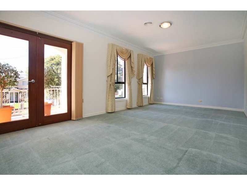 45 Medina Road, Glen Waverley VIC 3150