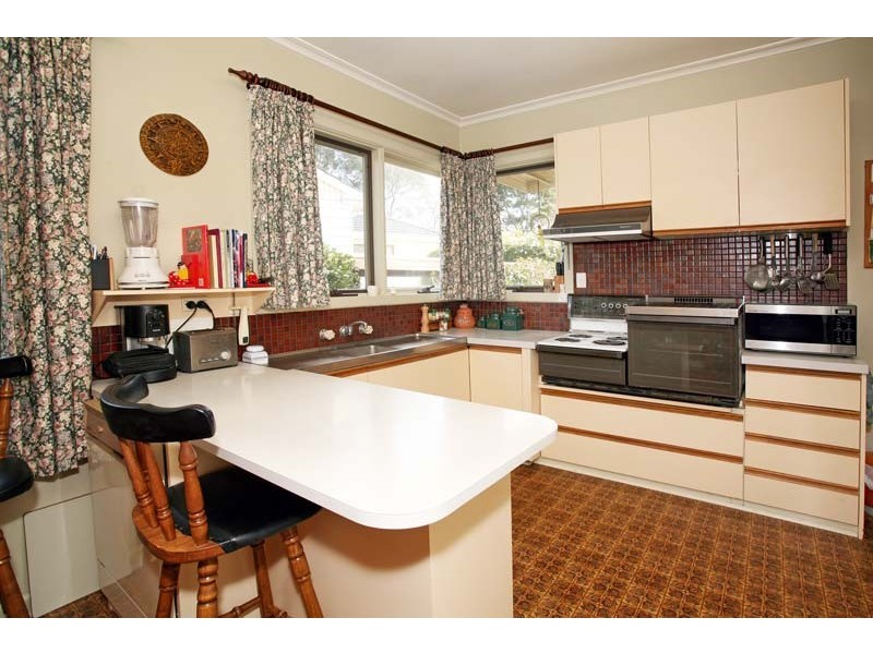 19 Kennedy Street, Glen Waverley VIC 3150