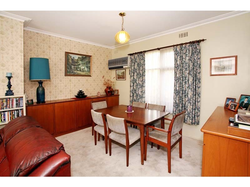 19 Kennedy Street, Glen Waverley VIC 3150