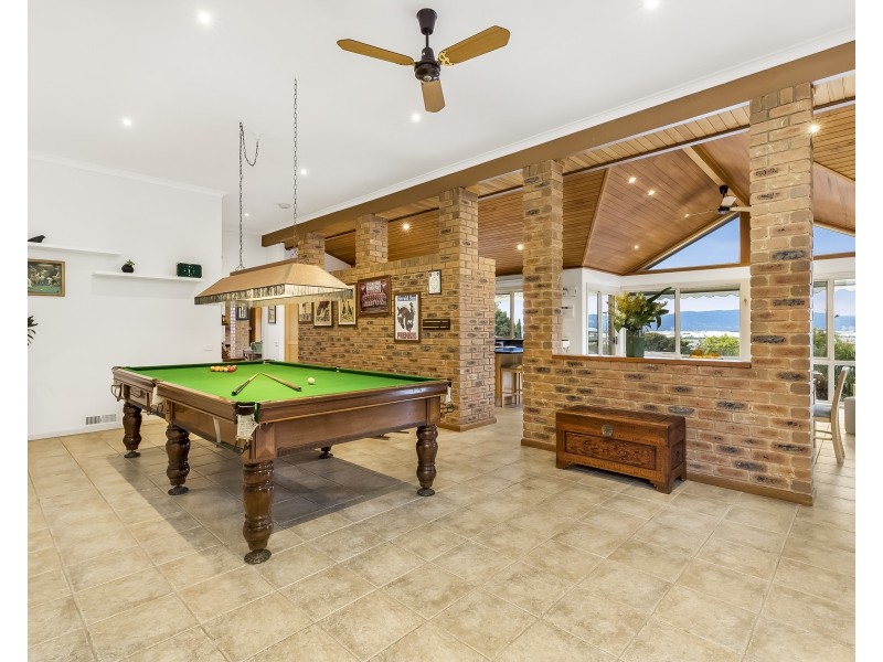 50-52 Craig Hill Drive, Wheelers Hill VIC 3150