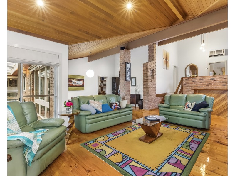 50-52 Craig Hill Drive, Wheelers Hill VIC 3150