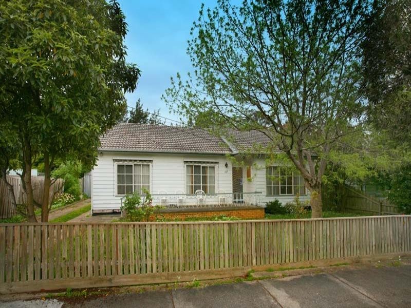 102 Bogong Avenue, Glen Waverley VIC 3150