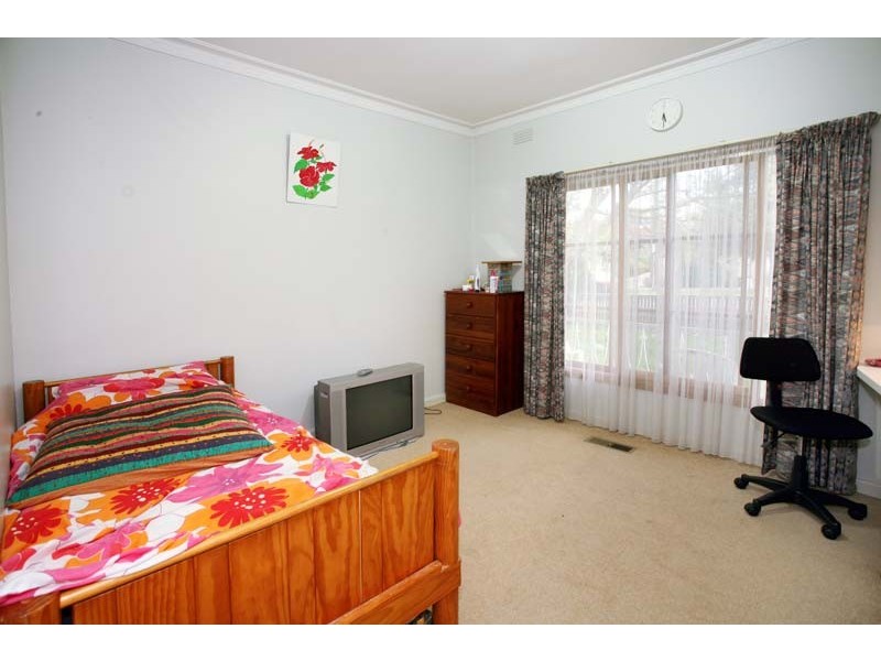 102 Bogong Avenue, Glen Waverley VIC 3150