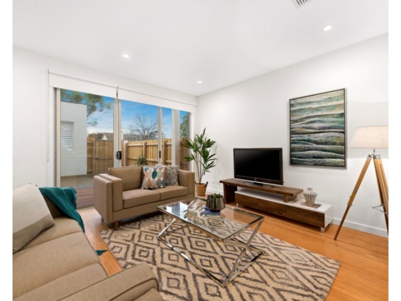 1/14 Hughes Street, Burwood VIC 3125