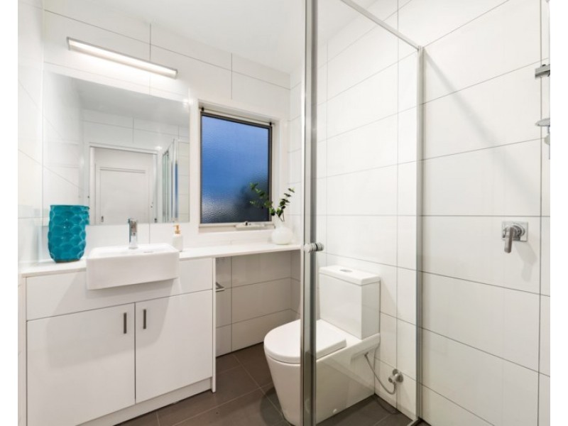 1/14 Hughes Street, Burwood VIC 3125