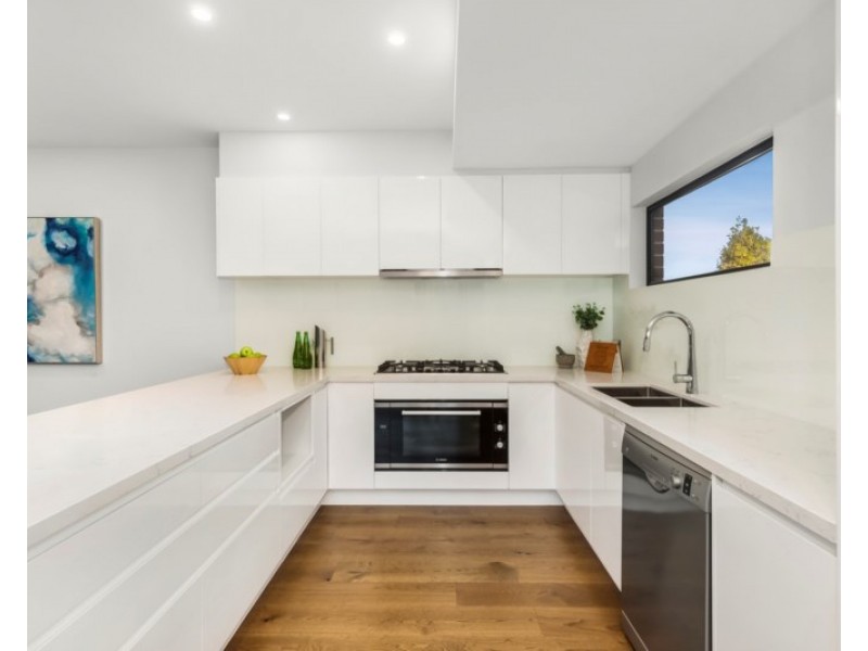 1/30 Glen Court, Glen Waverley VIC 3150