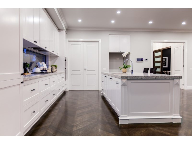 74 Guinevere Parade, Glen Waverley VIC 3150