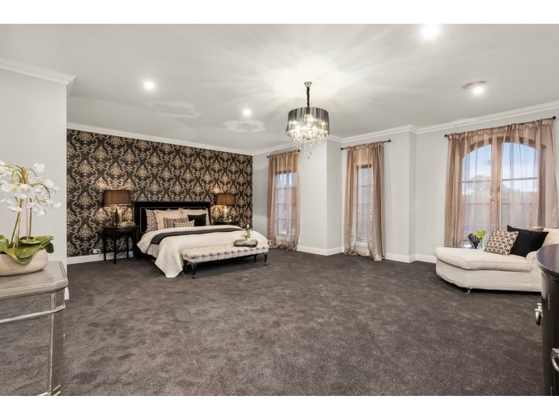 74 Guinevere Parade, Glen Waverley VIC 3150