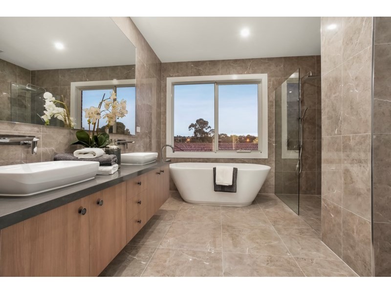 74 Guinevere Parade, Glen Waverley VIC 3150