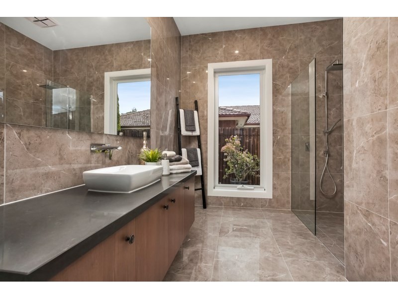 74 Guinevere Parade, Glen Waverley VIC 3150