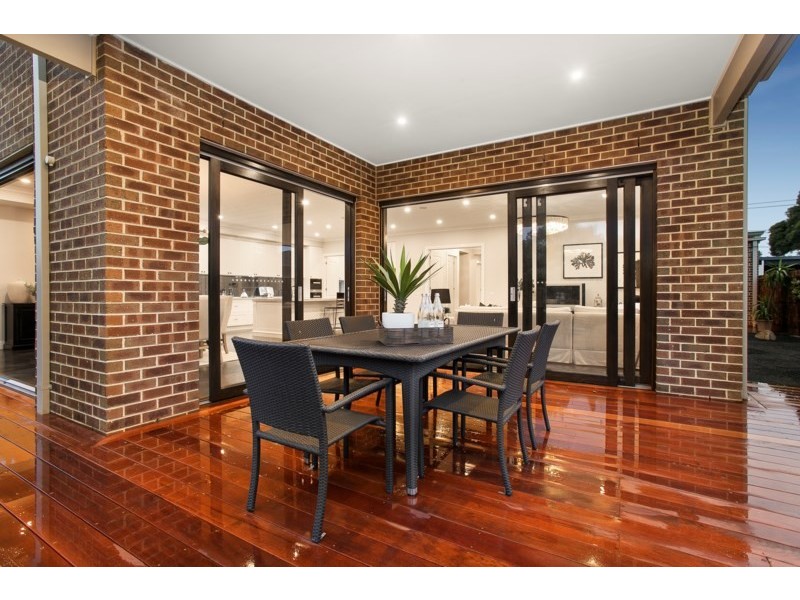 74 Guinevere Parade, Glen Waverley VIC 3150