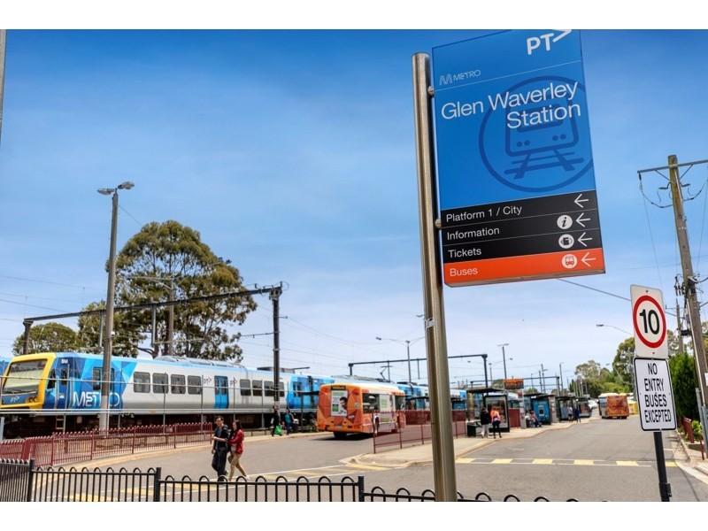 74 Guinevere Parade, Glen Waverley VIC 3150